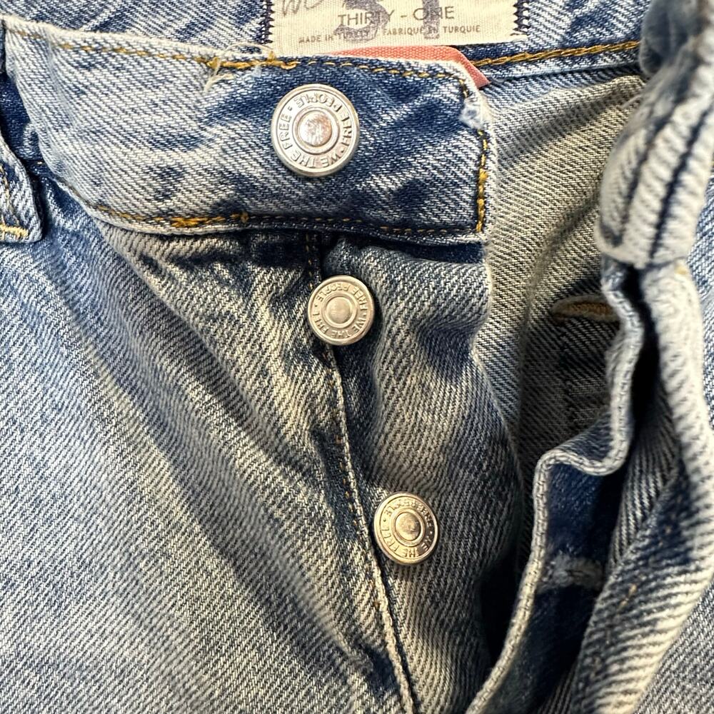 We The Free Jeans 31 Light Blue Curvy High Rise Button Fly Raw Hem Boho‎ Retro - Picture 6 of 12